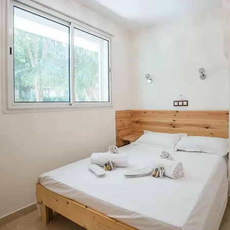 2 Bdrm Flat With 260m2 Garden-congress/beaches By Weekome Apartment *